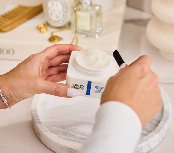 美妆行业周报｜洗面奶新国标发布；若羽臣收购高端护肤品牌奥伦纳素；3·15曝光“外泌体”虚假宣传企业被吊销执照